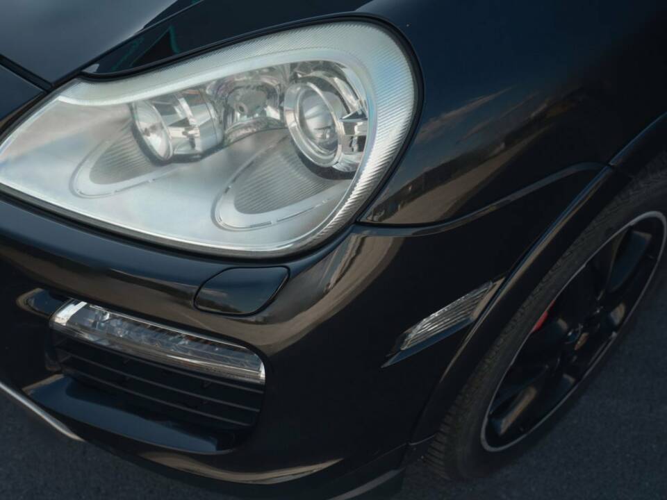 Image 3/15 of Porsche Cayenne Turbo (2008)