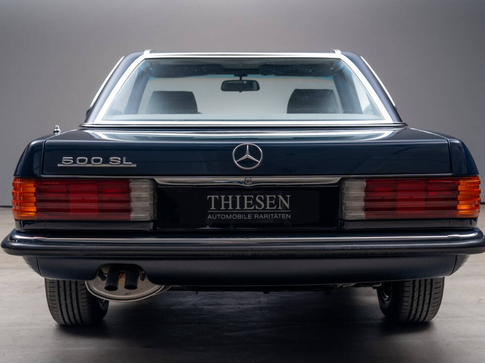 Image 21/24 of Mercedes-Benz 500 SL (1983)