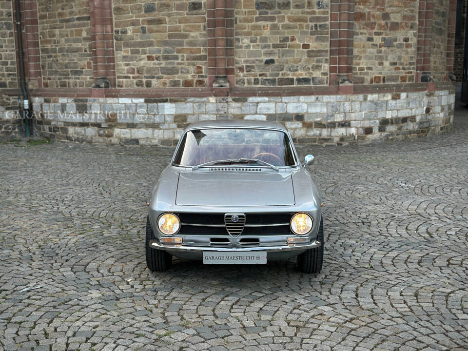Afbeelding 3/84 van Alfa Romeo Giulia 1600 GT Junior (1972)