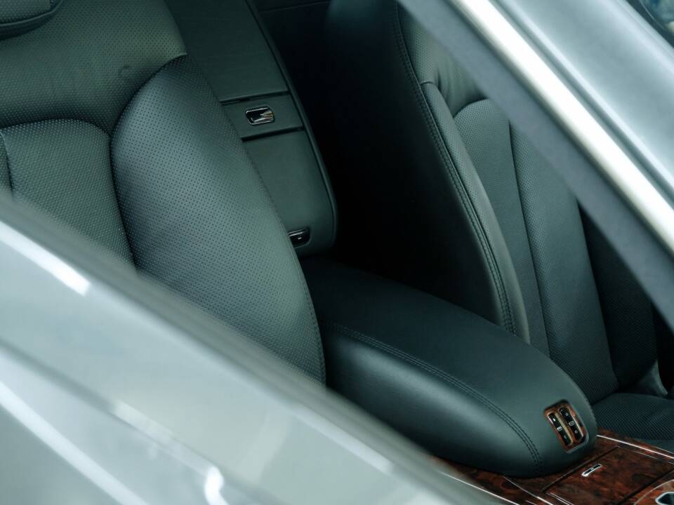 Immagine 44/50 di Maybach 62 (2004)