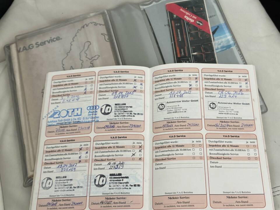Bild 15/17 von Audi 90 - 2.3 (1989)