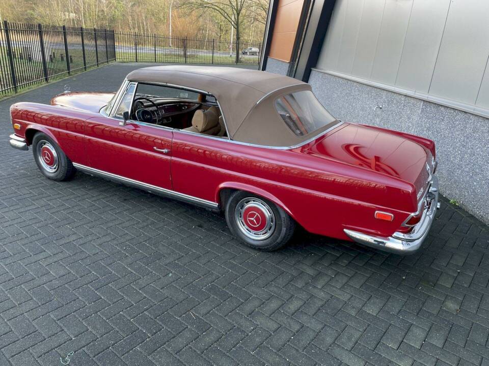 Image 7/36 of Mercedes-Benz 280 SE (1969)