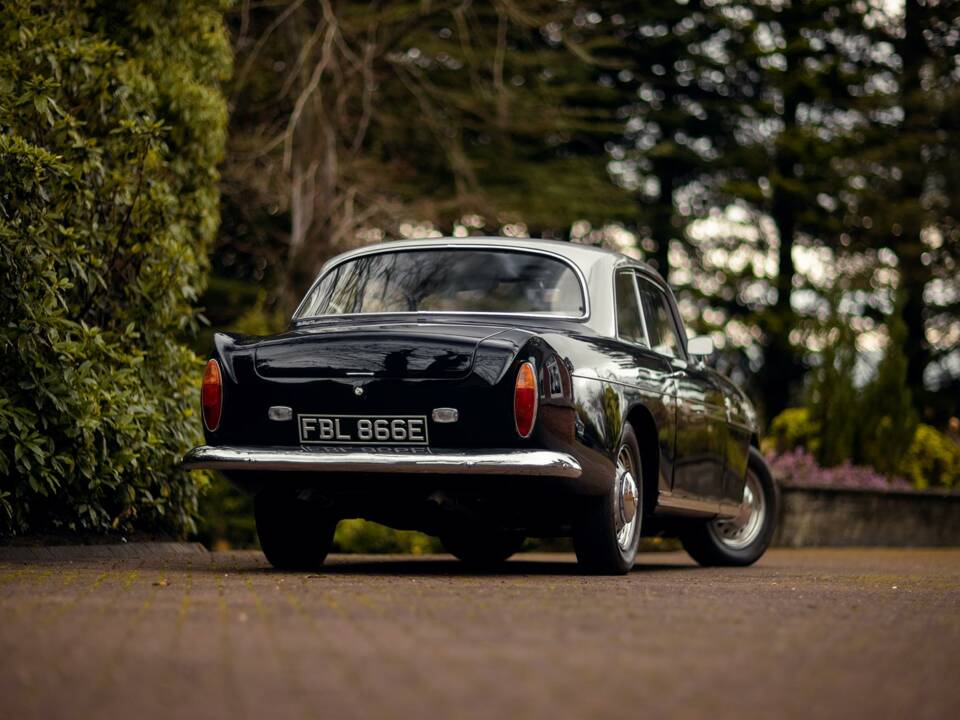 Image 22/50 of Bristol 409 (1967)