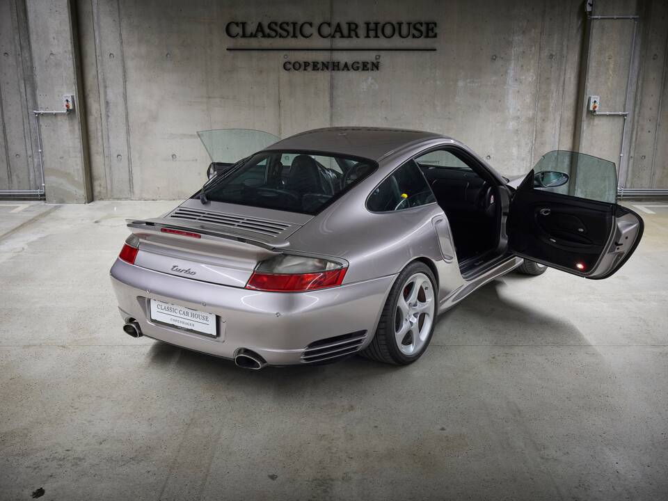 Image 19/98 of Porsche 911 Turbo (2000)