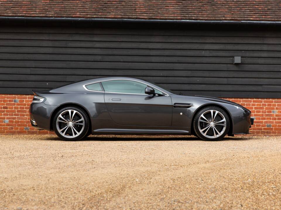 Bild 3/79 von Aston Martin V12 Vantage (2011)
