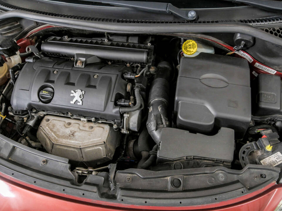 Imagen 41/50 de Peugeot 207 CC 1.6 VTi (2008)