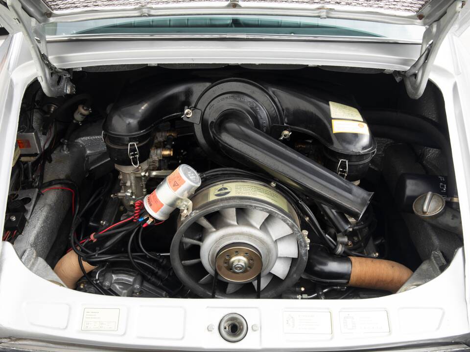 Image 2/27 of Porsche 911 2.0 T (1969)