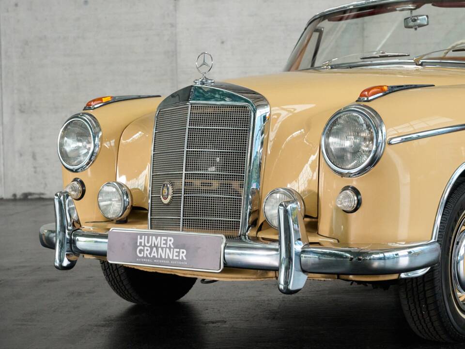 Immagine 4/50 di Mercedes-Benz 220 S Cabriolet (1958)