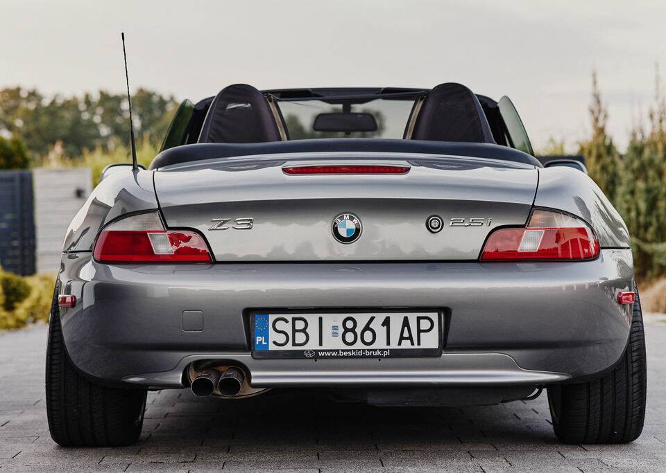 Image 7/8 of BMW Z3 2.5 (2001)