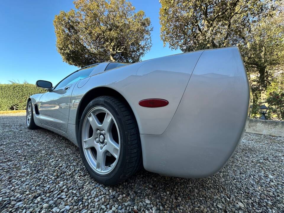 Image 88/191 of Chevrolet Corvette (1999)