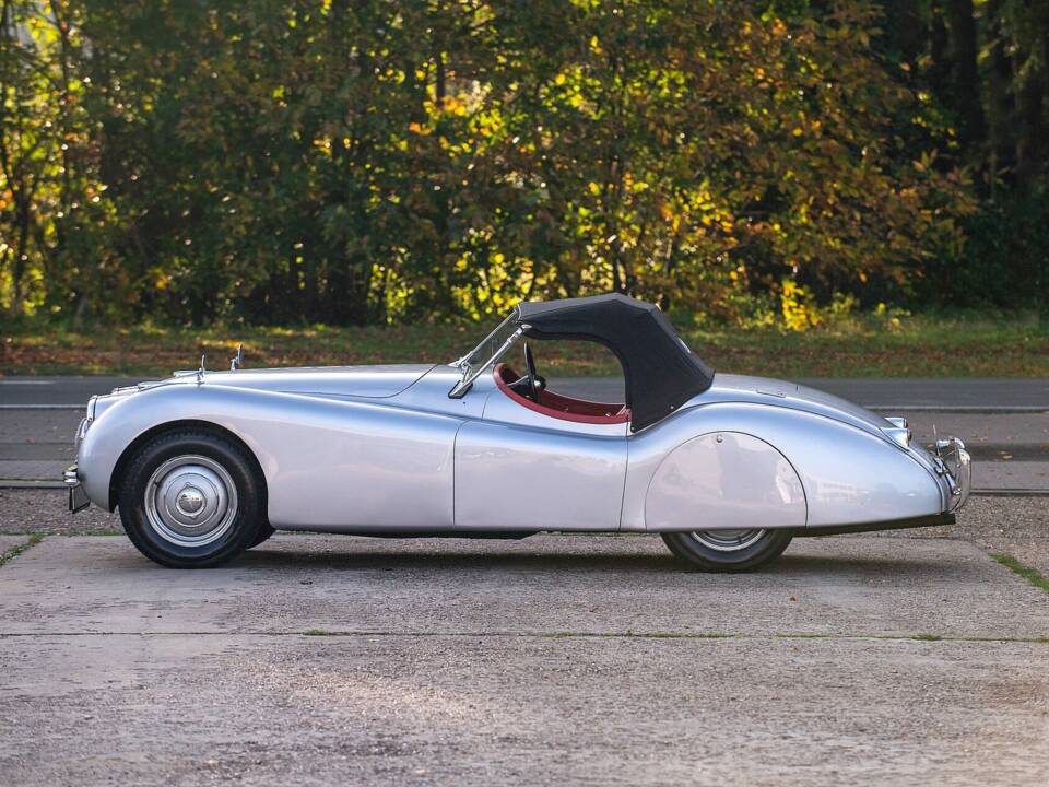 Image 9/20 of Jaguar XK 120 OTS (1950)