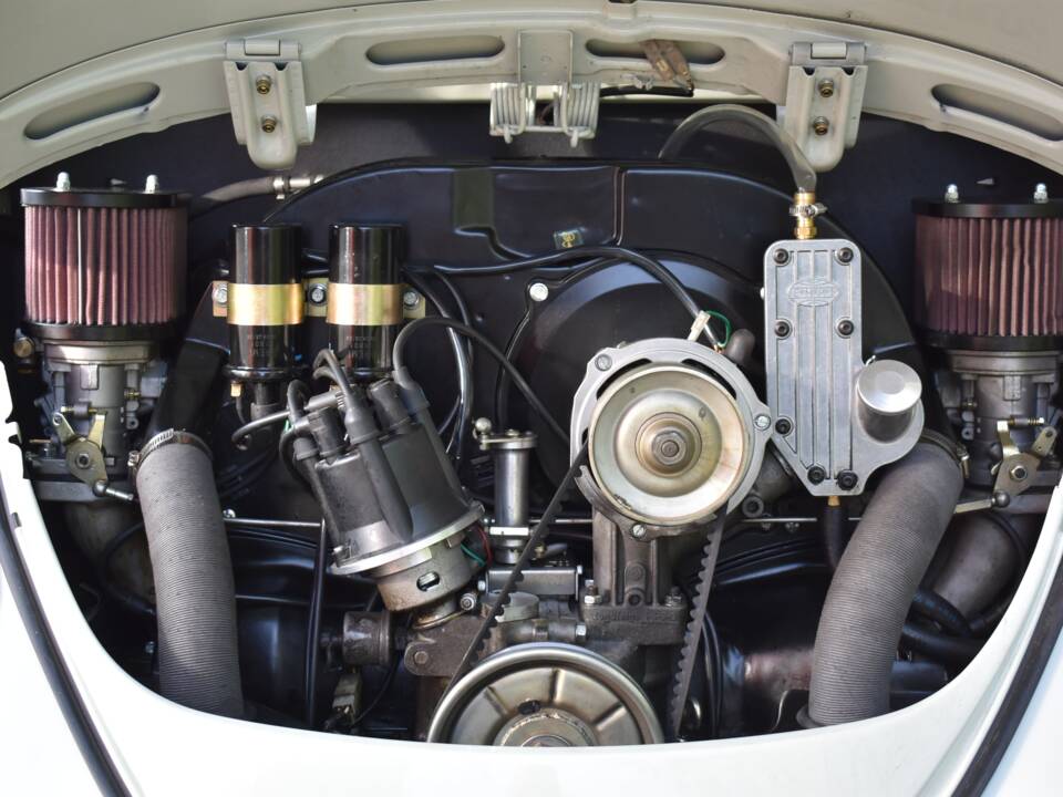 Bild 22/56 von Volkswagen Käfer 1300 (1968)