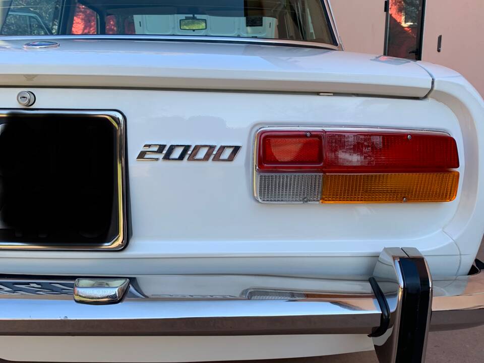 Bild 6/13 von Alfa Romeo 2000 Berlina (1973)