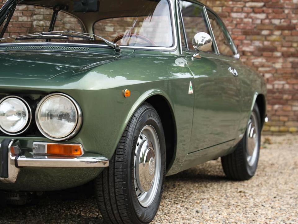 Bild 41/50 von Alfa Romeo 1750 GT Veloce (1971)