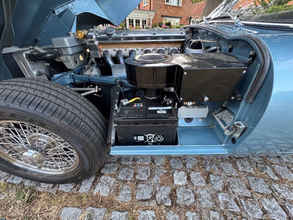 Bild 29/41 von Jaguar E-Type 4.2 (1965)
