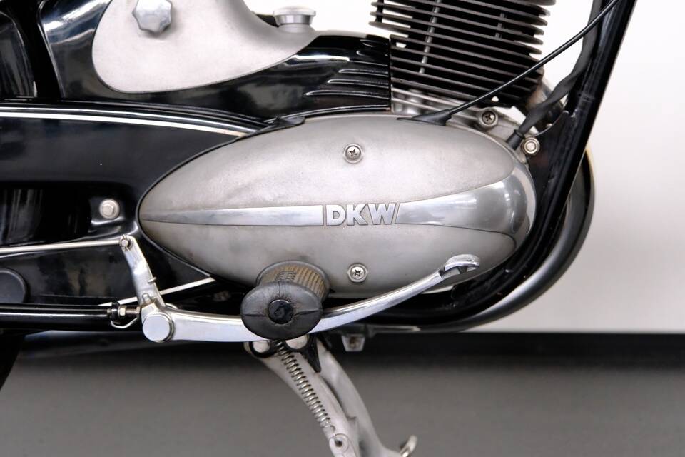 Image 8/86 de DKW RT 175 (1954)