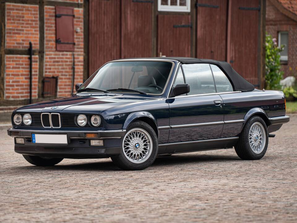 Image 1/99 of BMW 320i (1989)