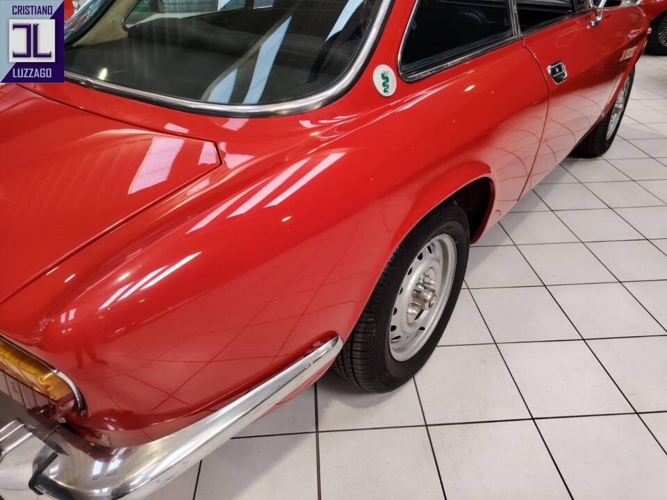 Bild 15/79 von Alfa Romeo 2000 GT Veloce (1971)