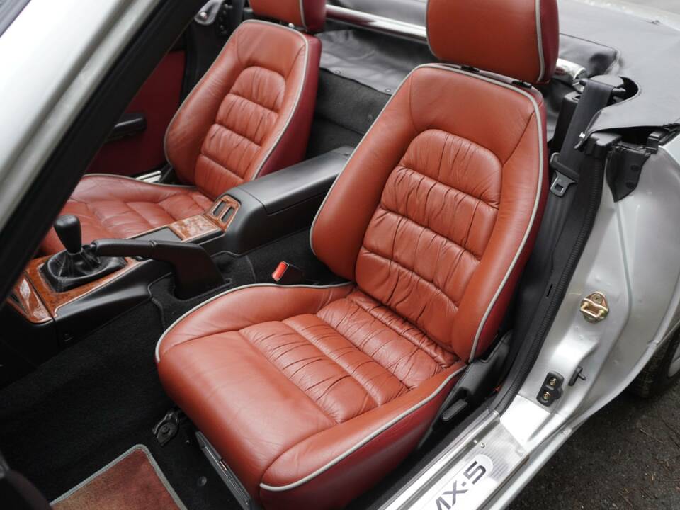 Afbeelding 13/23 van Mazda MX-5 1.8 (1997)