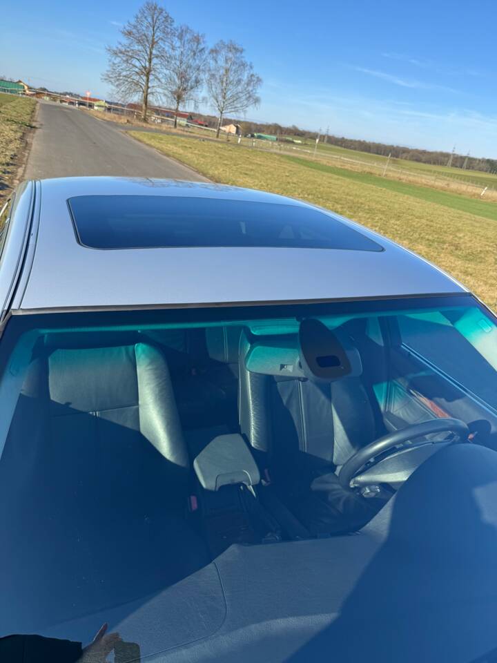 Bild 22/75 von BMW 540i (2001)