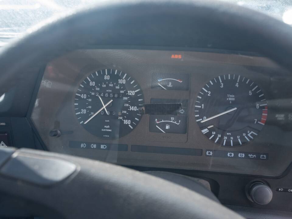 Bild 41/50 von BMW 635 CSi (1984)