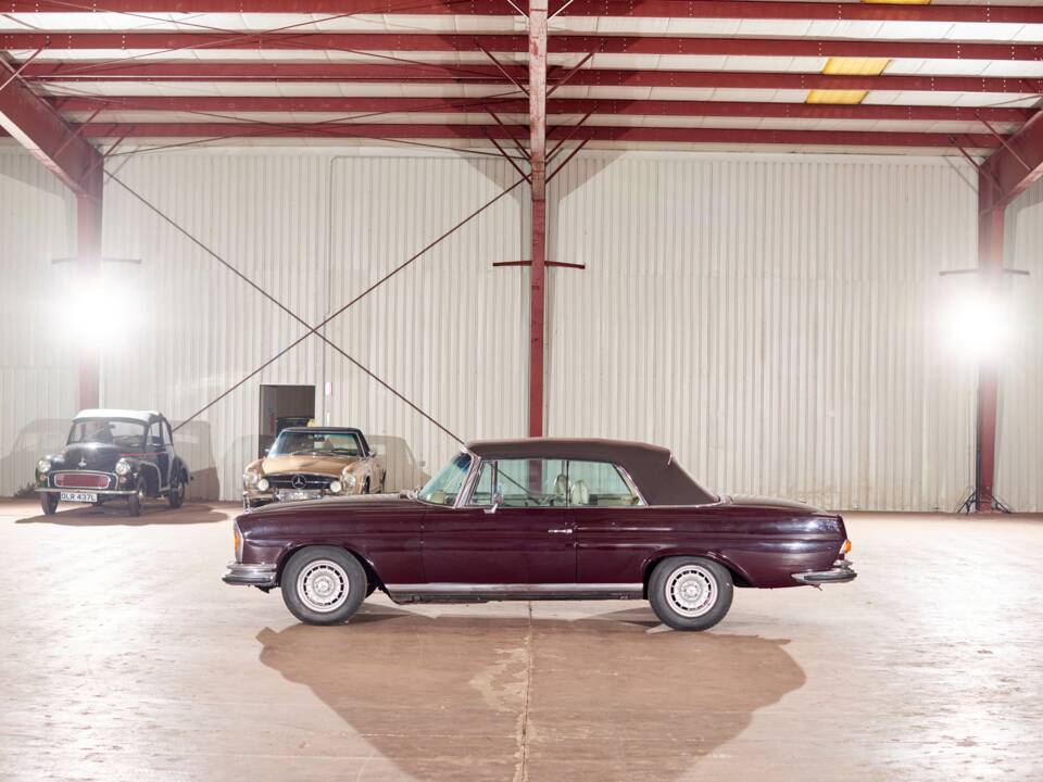 Bild 10/47 von Mercedes-Benz 280 SE (1970)