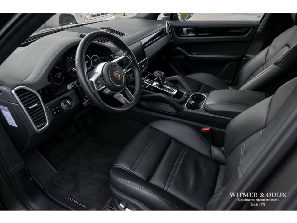 Bild 3/43 von Porsche Cayenne Coupé E-Hybrid (2020)
