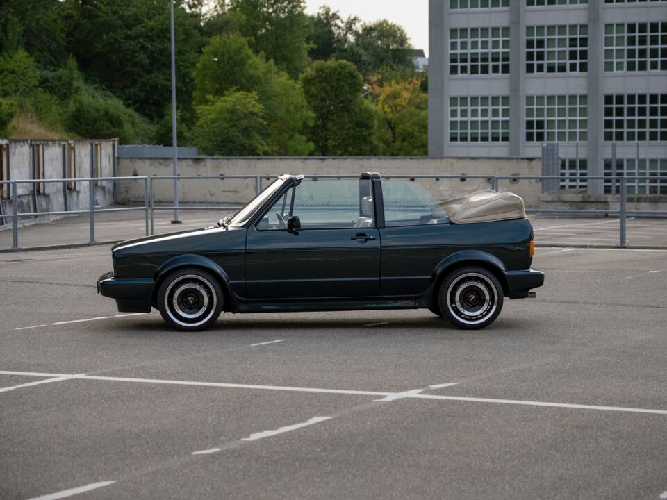 Bild 19/40 von Volkswagen Golf Mk I Convertible 1.8 (1991)