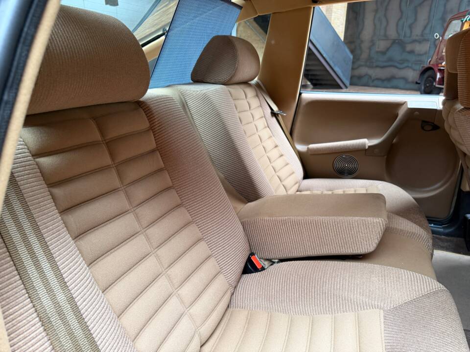 Image 31/43 de Citroën CX 25 GTi (1984)
