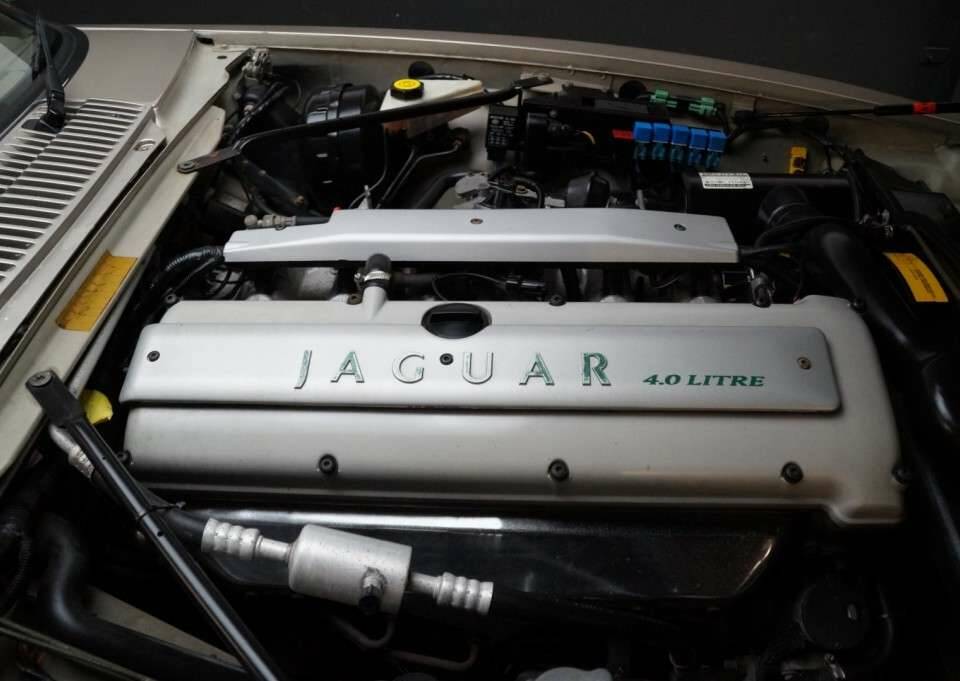 Image 14/50 of Jaguar XJS 4.0 (1995)