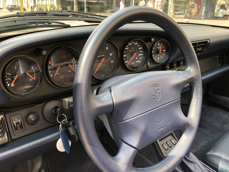 Bild 8/17 von Porsche 911 Carrera 4 (1996)