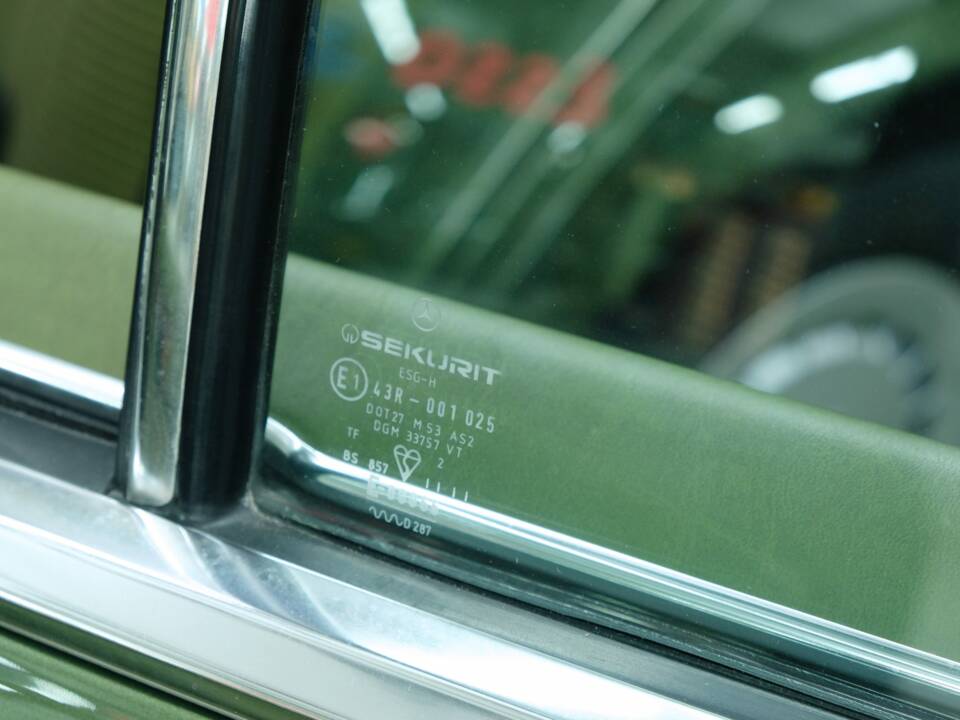 Bild 29/50 von Mercedes-Benz 500 SE (1982)