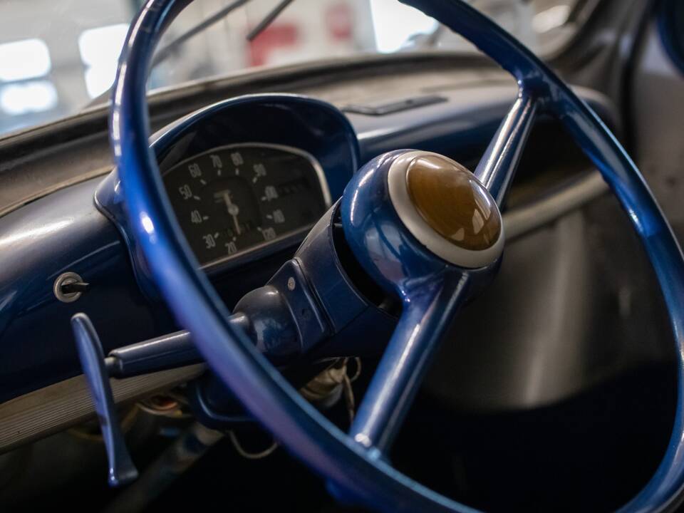 Bild 17/23 von Renault 4 CV (1960)