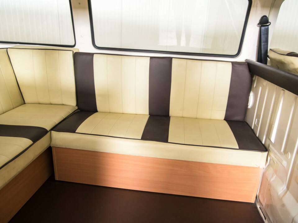 Bild 38/50 von Volkswagen T2b Pickup Double Cabin (1977)