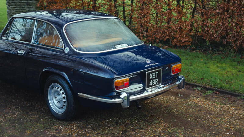 Image 33/50 of Alfa Romeo Giulia 1600 GT Junior (1977)