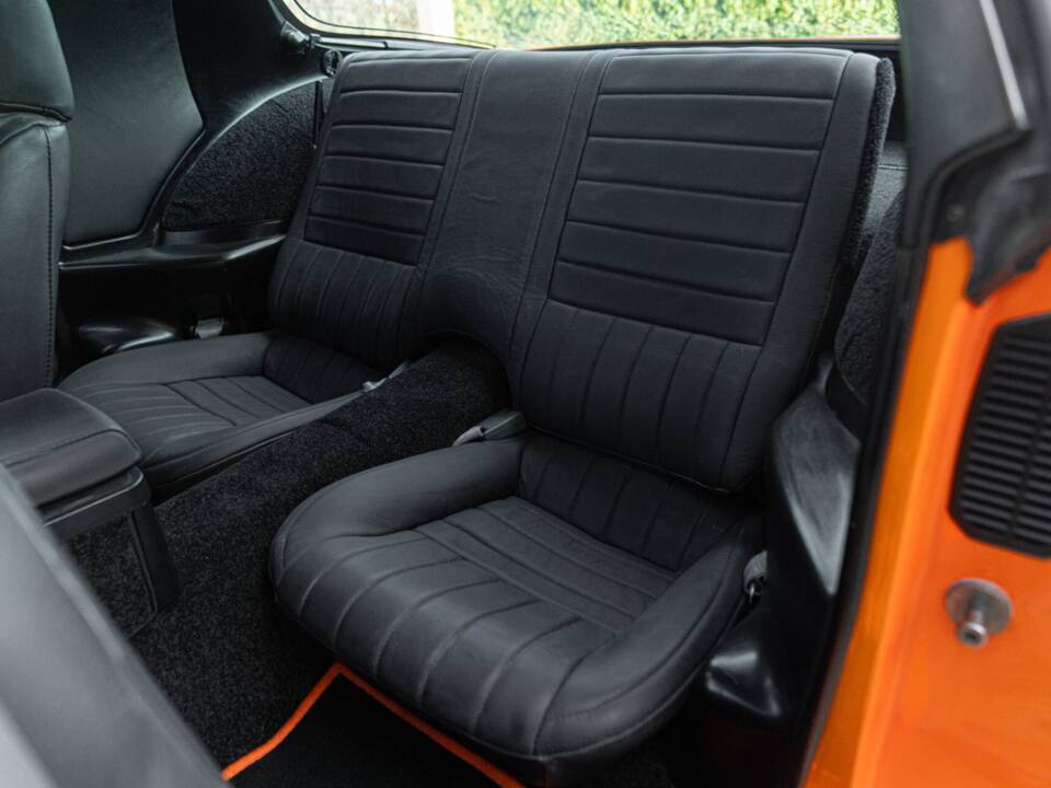 Bild 29/50 von Chevrolet Camaro Z28 (1992)