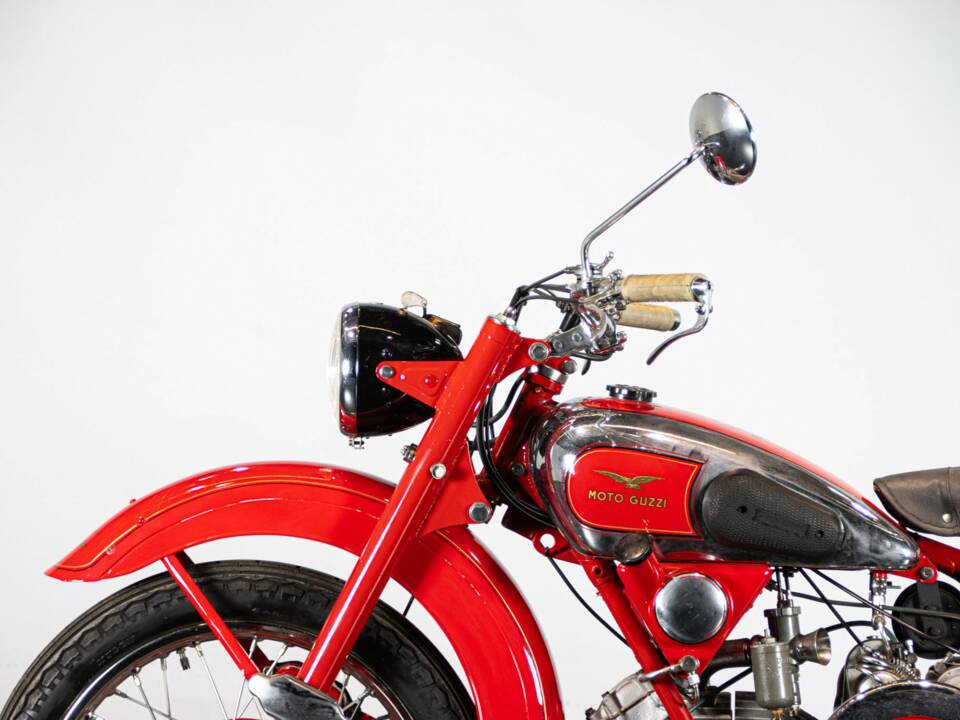 Imagen 29/50 de Moto Guzzi DUMMY (1952)