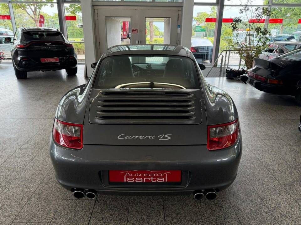 Bild 25/27 von Porsche 911 Carrera 4S (2007)