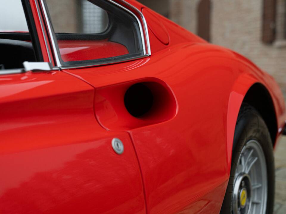 Image 29/50 of Ferrari Dino 246 GT (1971)