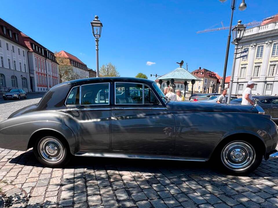 Image 3/5 of Rolls-Royce Silver Cloud II (1962)
