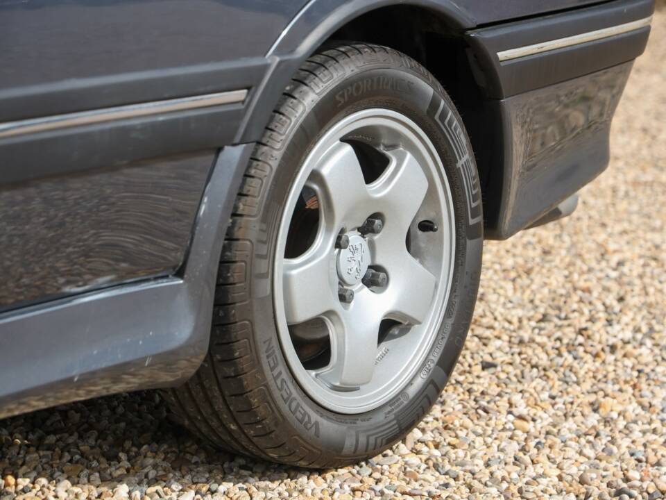 Bild 28/50 von Peugeot 405 Mi16 (1990)