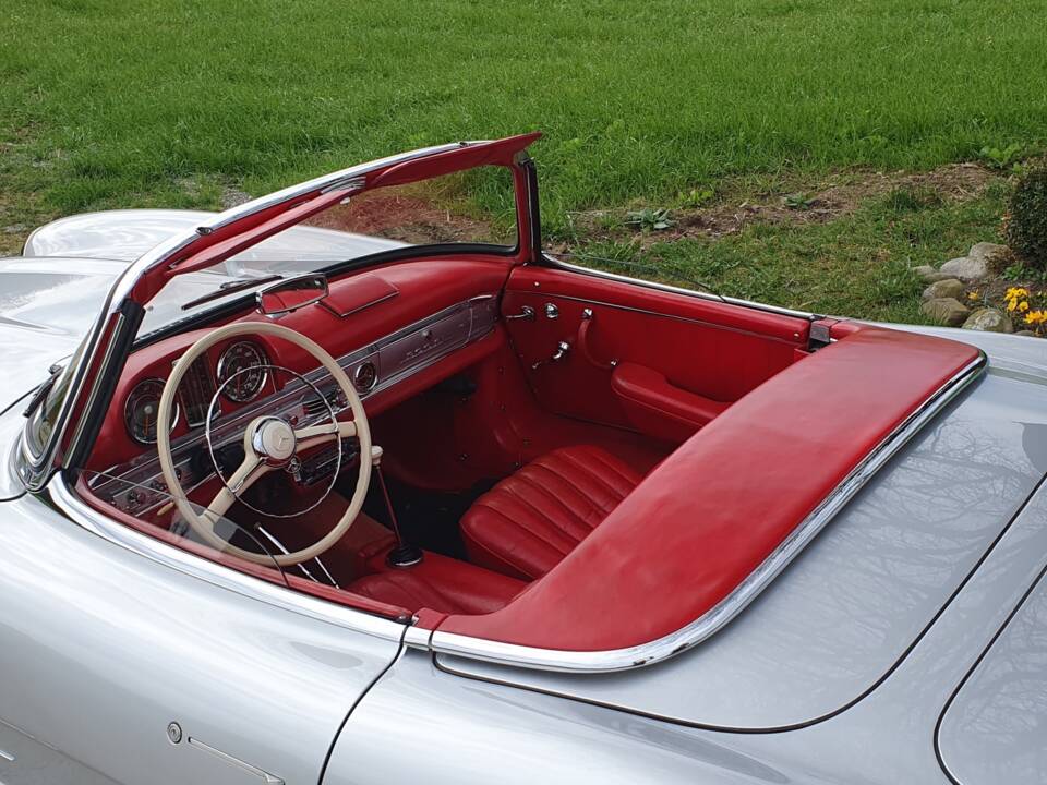 Image 28/37 of Mercedes-Benz 300 SL Roadster (1958)