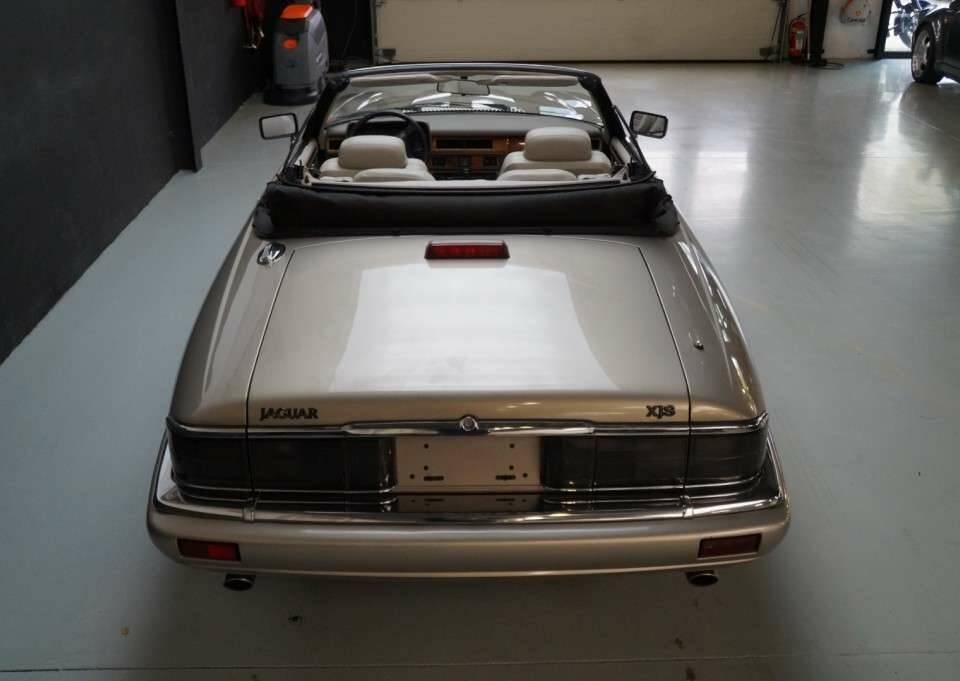 Image 36/50 de Jaguar XJS 4.0 (1995)