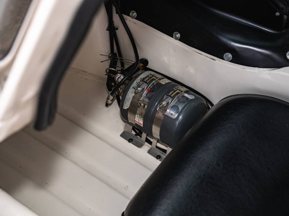 Afbeelding 24/46 van Jaguar E-Type 3.8 (1962)