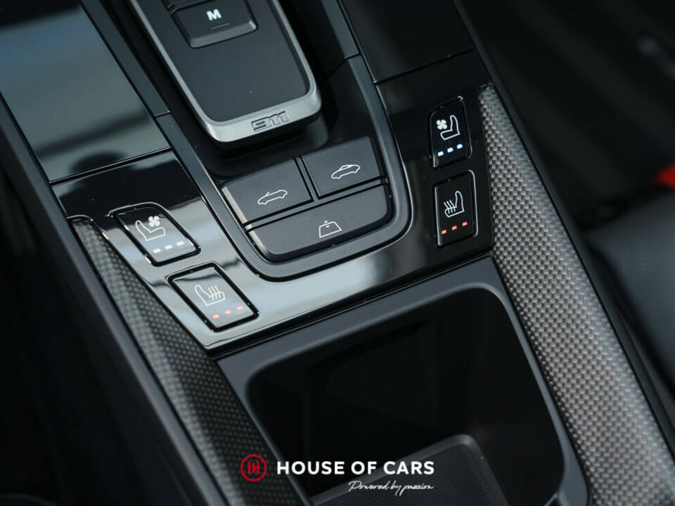 Image 23/25 of Porsche 911 Carrera 4 GTS (2023)