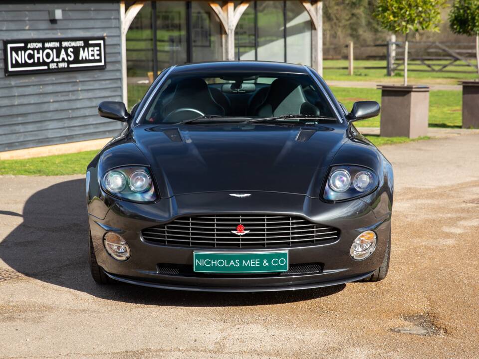 Image 11/92 of Aston Martin V12 Vanquish S (2007)
