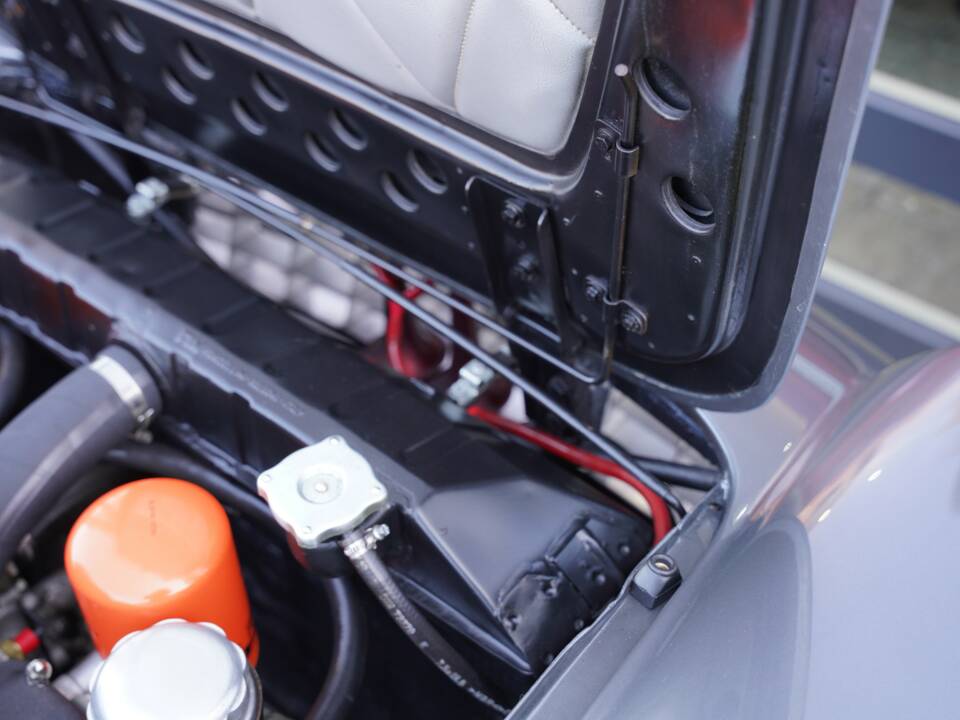 Immagine 47/50 di Ferrari 330 GT 2+2 (1965)