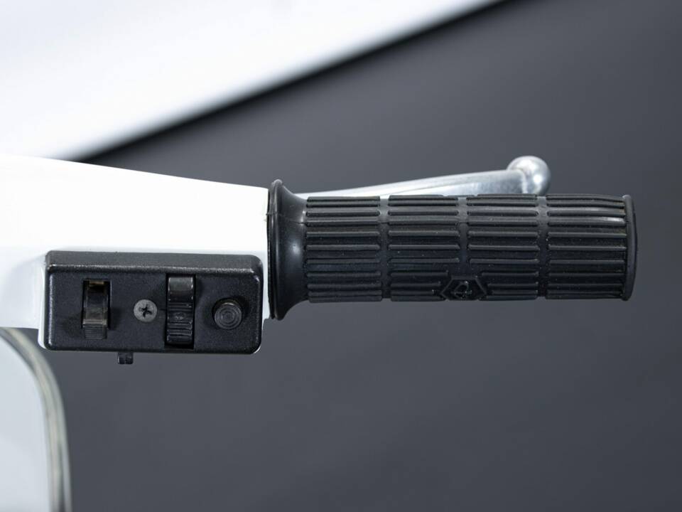 Imagen 49/50 de Piaggio Vespa 50 N Special (1979)