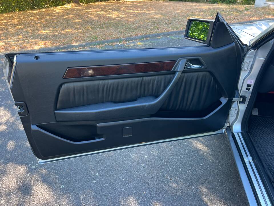 Obraz 9/61 pojazdu Mercedes-Benz E 220 (1996)