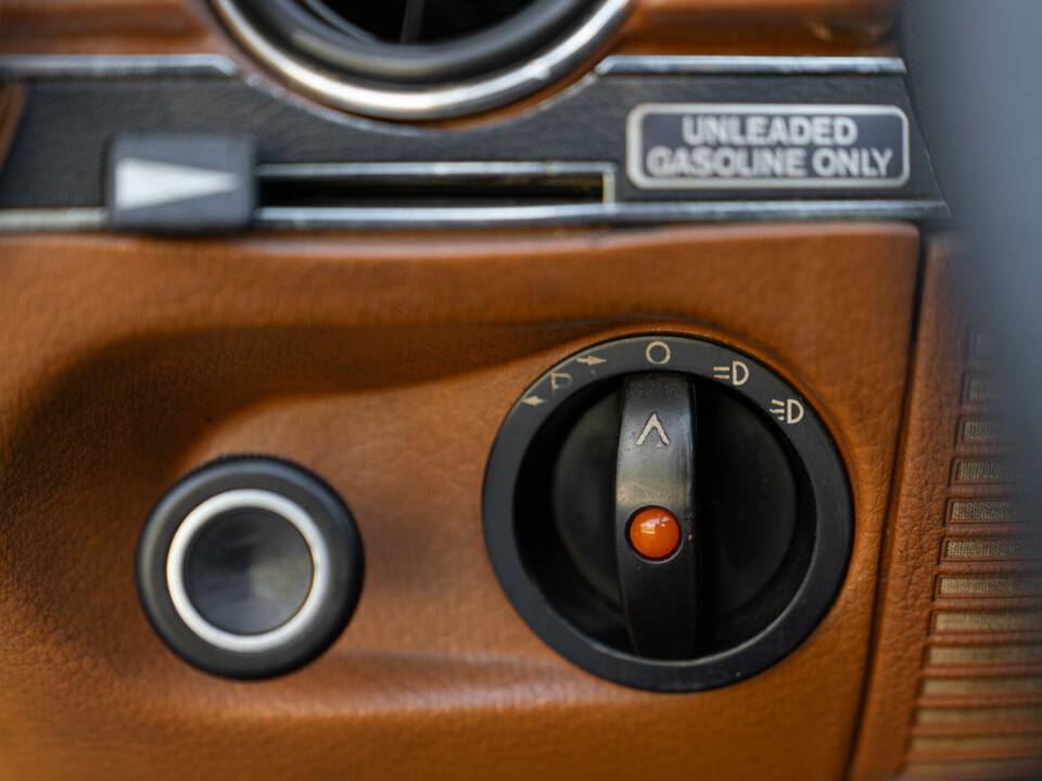 Bild 46/50 von Mercedes-Benz 450 SL (1977)